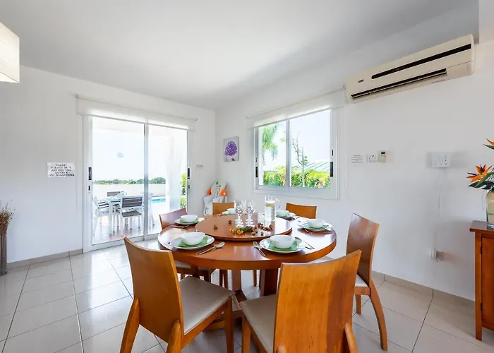 Cassia By Ezoria Villa