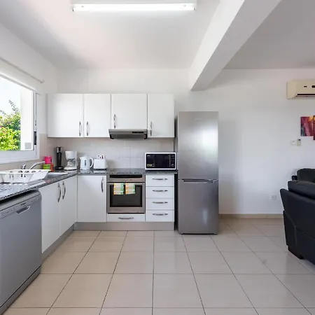 Cassia By Ezoria فيلة كورال باي