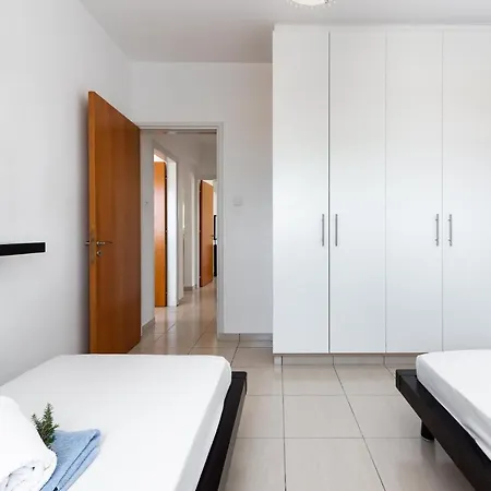 Cassia By Ezoria فيلة كورال باي