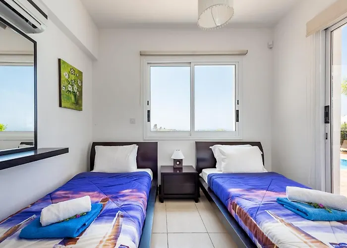 Cassia By Ezoria Vila